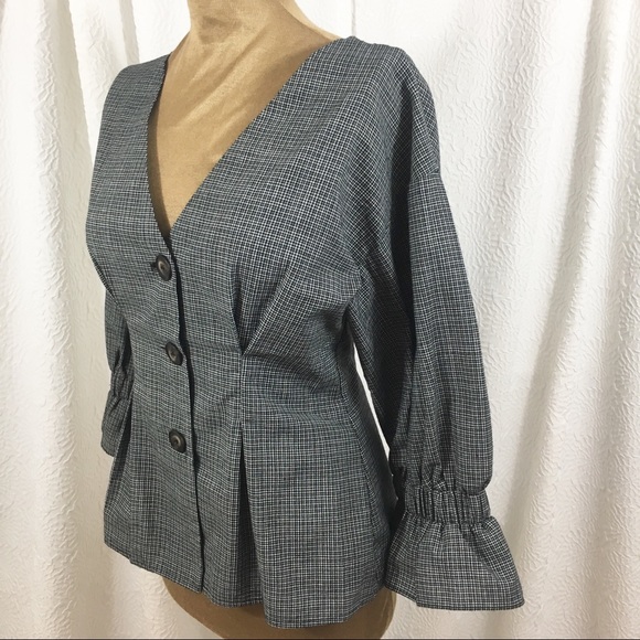 Essie top - Picture 2 of 3